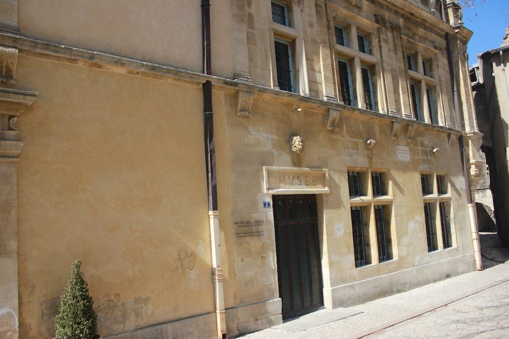 Апарт отель Mas De Valrugues Holifrance Сен-Реми-де-Прованс Экстерьер фото